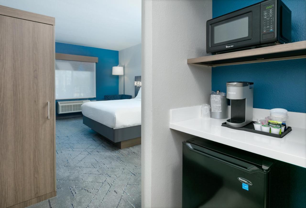 Holiday Inn Express & Suites - Dallas Park Central Northeast By Ihg Екстер'єр фото