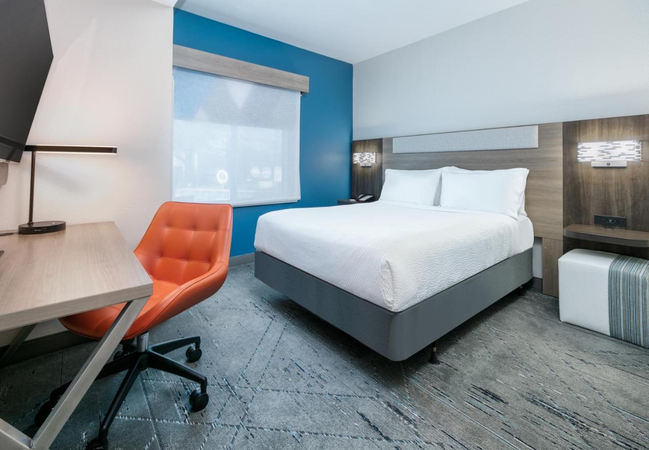 Holiday Inn Express & Suites - Dallas Park Central Northeast By Ihg Екстер'єр фото