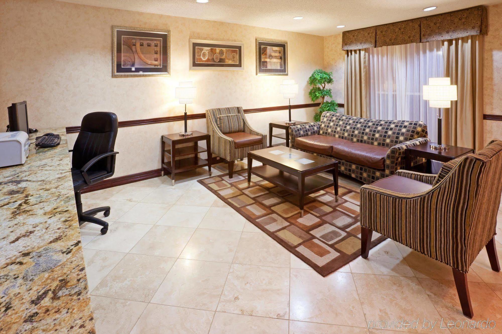 Holiday Inn Express & Suites - Dallas Park Central Northeast By Ihg Інтер'єр фото