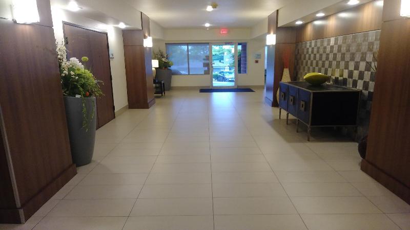 Holiday Inn Express & Suites - Dallas Park Central Northeast By Ihg Екстер'єр фото