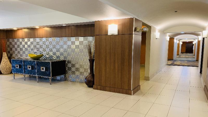 Holiday Inn Express & Suites - Dallas Park Central Northeast By Ihg Екстер'єр фото