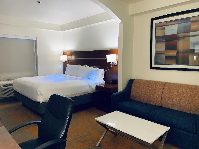 Holiday Inn Express & Suites - Dallas Park Central Northeast By Ihg Екстер'єр фото